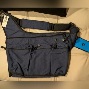 Gap Crossbody Sling Blue Messenger Travel Bag Black Adjustable Strap New